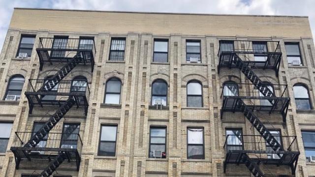 10 Signs You Need a Building Repair Contractor Before It's Too Late